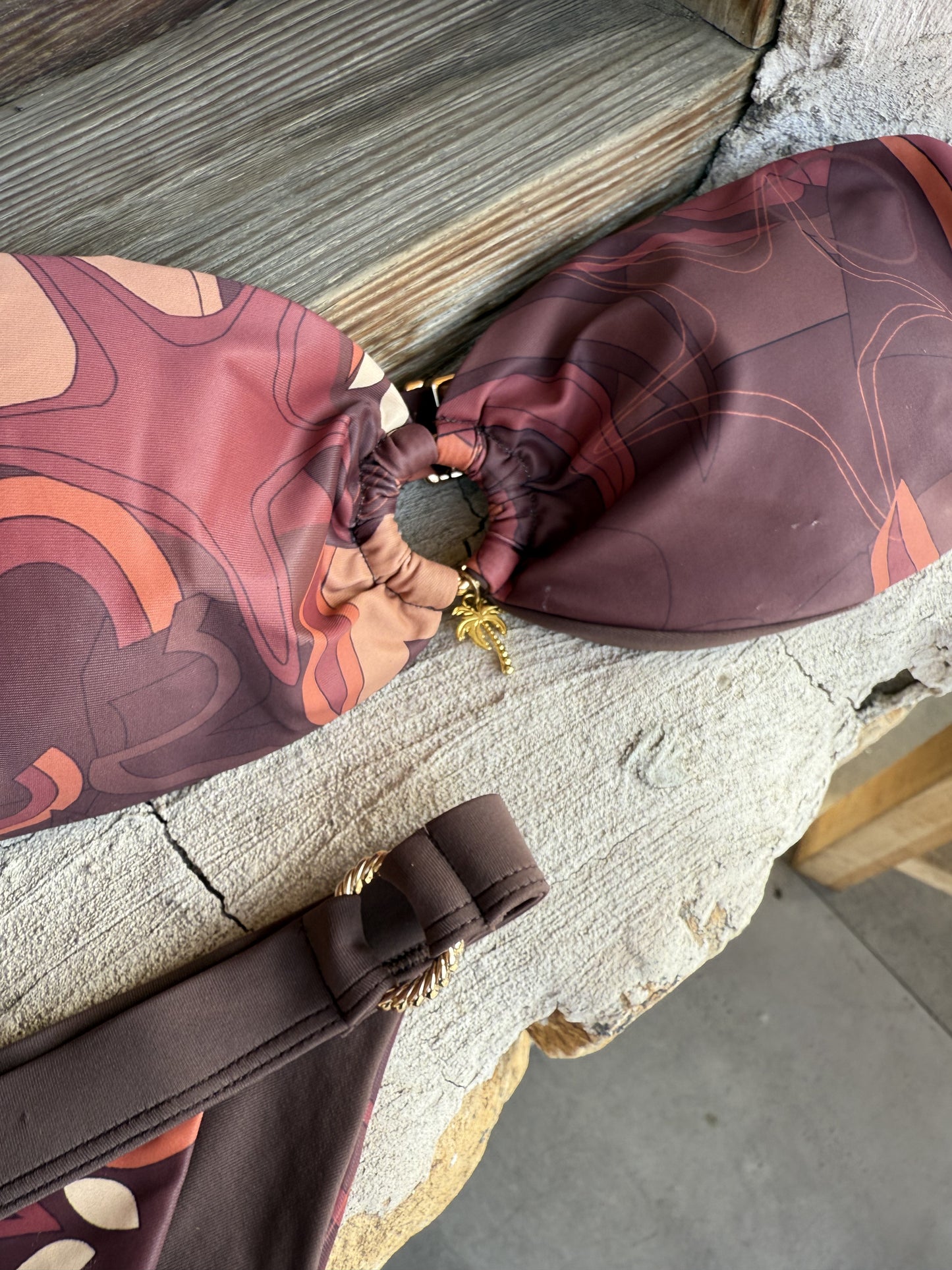 بكيني تشوكو لوكو – بدون أكتاف